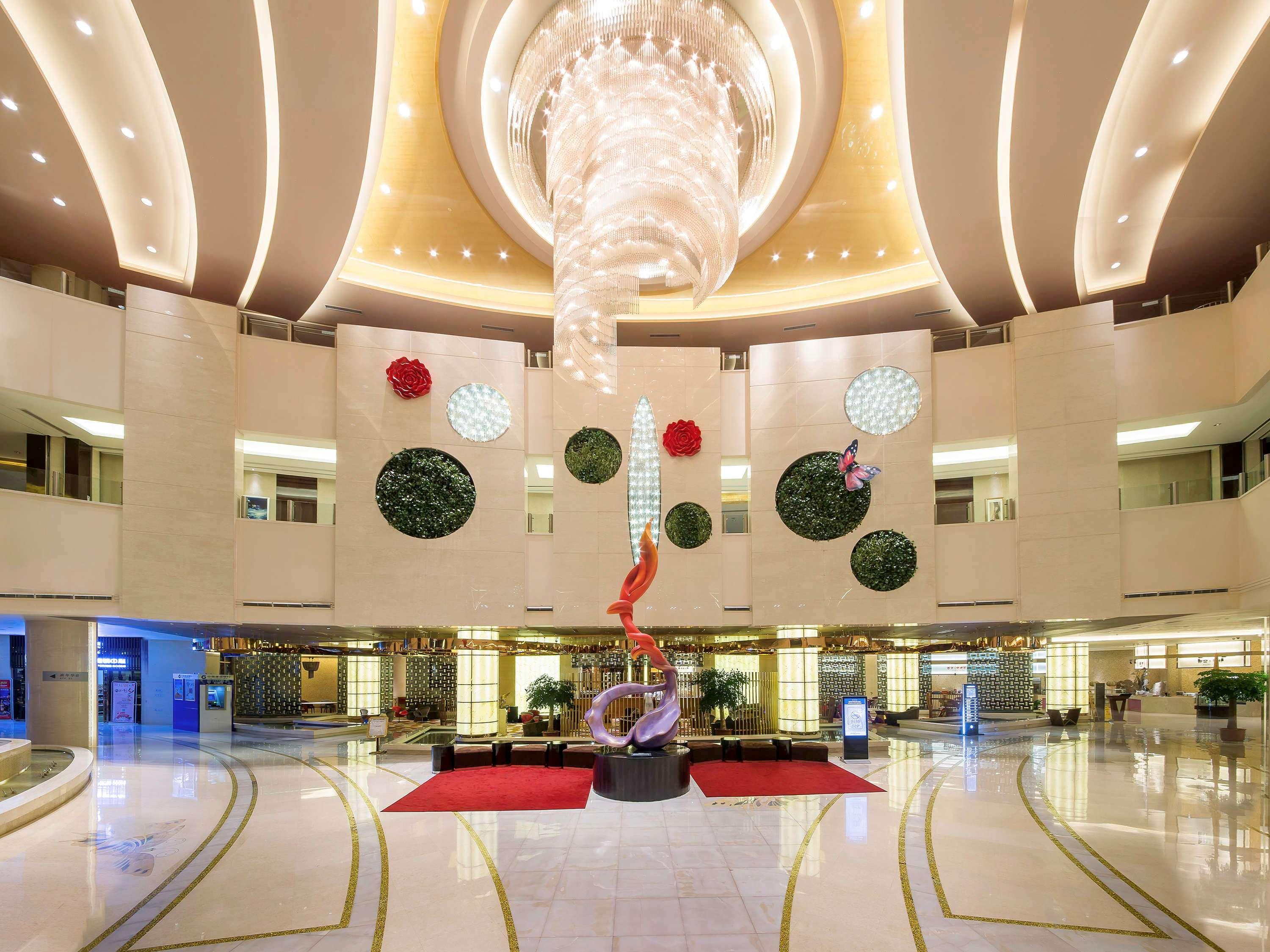 Pullman Linyi Lushang Exterior photo