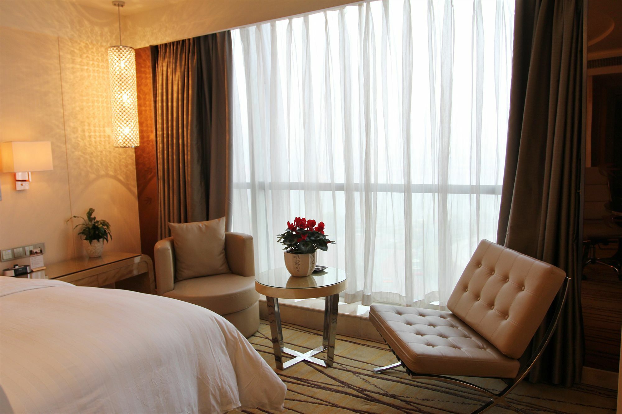 Pullman Linyi Lushang Exterior photo